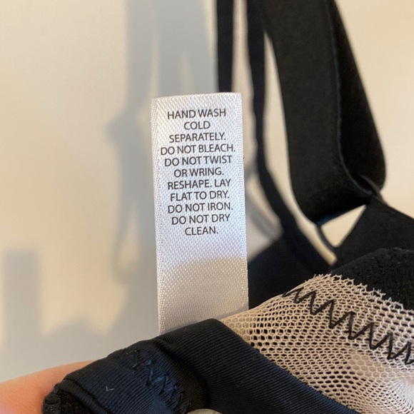 32E 32DD Paramour Felina Sexy Black Amaranth Underwire Mesh High Quality Bra EUC - Picture 16 of 16